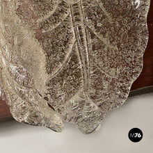 Charger l'image dans la galerie, Brass and glass leaves applique by Zero Quattro section of Fontana Arte, 1950s