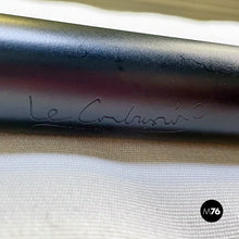 画像をギャラリービューアに読み込む, Lc2 sofa by Le Corbusier, Jeanneret and Perriand for Cassina, 1980s