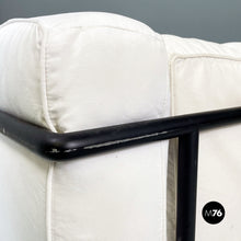 画像をギャラリービューアに読み込む, Lc2 sofa by Le Corbusier, Jeanneret and Perriand for Cassina, 1980s