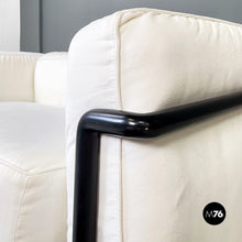 画像をギャラリービューアに読み込む, Lc2 sofa by Le Corbusier, Jeanneret and Perriand for Cassina, 1980s