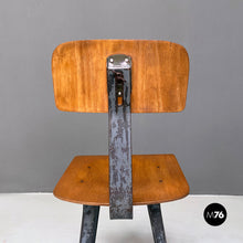 画像をギャラリービューアに読み込む, Iron and wood industrial stools, 1960s