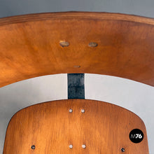 画像をギャラリービューアに読み込む, Iron and wood industrial stools, 1960s