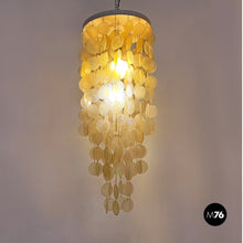 画像をギャラリービューアに読み込む, Golden plastic Cascade Chandelier, 1970s