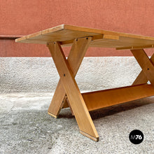 Charger l'image dans la galerie, Solid wood Crate table by Gerrit Rietveld for Cassina, 1980s