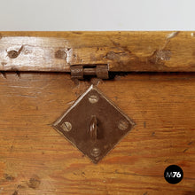 Load image into Gallery viewer, Chest in wood and metal, 1930s
