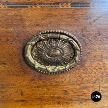 将图片加载到图库查看器，Desk in wood, late 1800s
