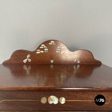 将图片加载到图库查看器，Display cabinet in wood, 1930s
