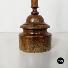 Carica l'immagine nel visualizzatore di Gallery, Wooden doorstop, 1930s
