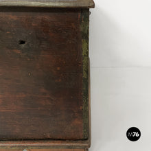 Charger l'image dans la galerie, Wooden box, early 20th century
