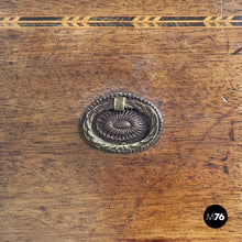 将图片加载到图库查看器，Desk in wood, late 1800s
