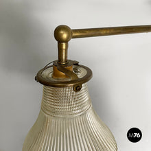 将图片加载到图库查看器，Wall lamp in brass and glass, 1940s
