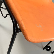 Carica l&#39;immagine nel visualizzatore di Gallery, Stackable chairs in orange plastic and black metal, 2001
