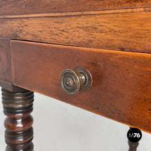将图片加载到图库查看器，Desk in wood, late 1800s
