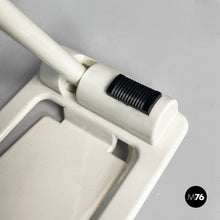 Charger l'image dans la galerie, Reading lamp The Itty Bitty Book Light by Zelco Rare, 1990s
