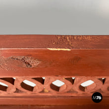 画像をギャラリービューアに読み込む, Bench in red wood, 1930s
