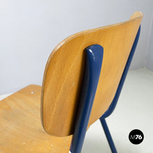 将图片加载到图库查看器，Chair in wood and blue metal, 1970s
