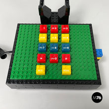 画像をギャラリービューアに読み込む, Plastic lego desk telephone by Tyco, 1990s
