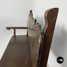 将图片加载到图库查看器，Wooden bench, 1820s
