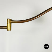 画像をギャラリービューアに読み込む, Floor lamp in brass and metal, 1940s
