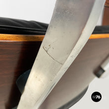 画像をギャラリービューアに読み込む, Armchair and pouf by Charles e Ray Eames, 1970s
