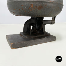 画像をギャラリービューアに読み込む, Table butter making machine in dark gray metal by Ing. Carlo Sioli, 1900-1950s
