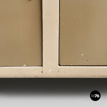 Load image into Gallery viewer, Sideboard in glass and beige wood, 1940s
