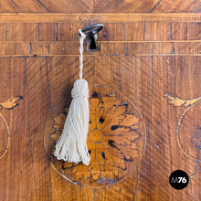 画像をギャラリービューアに読み込む, Wooden drop-leaf chest of drawers, 1700s
