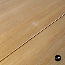 将图片加载到图库查看器，Dining table by Gigi Sabadin, 1980s
