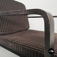 将图片加载到图库查看器，Armchairs in wood and brown velvet, 1940s
