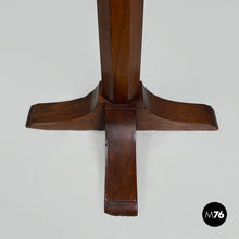将图片加载到图库查看器，Wooden dining table, 1930s
