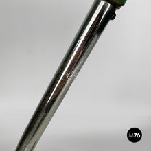 Carica l&#39;immagine nel visualizzatore di Gallery, Table lamp in green metal, 1950s
