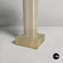 画像をギャラリービューアに読み込む, Sculpture by Cesar Doméla, 1970s
