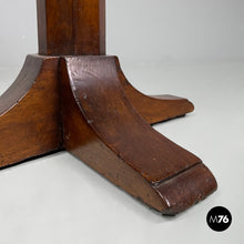 将图片加载到图库查看器，Wooden dining table, 1930s
