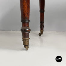 将图片加载到图库查看器，Desk in wood, late 1800s
