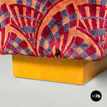 画像をギャラリービューアに読み込む, Armchairs in fabric and wood, 1970s
