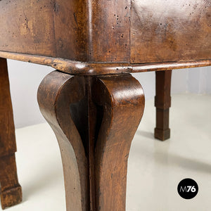 Desk in walnut wood, mid 1800s