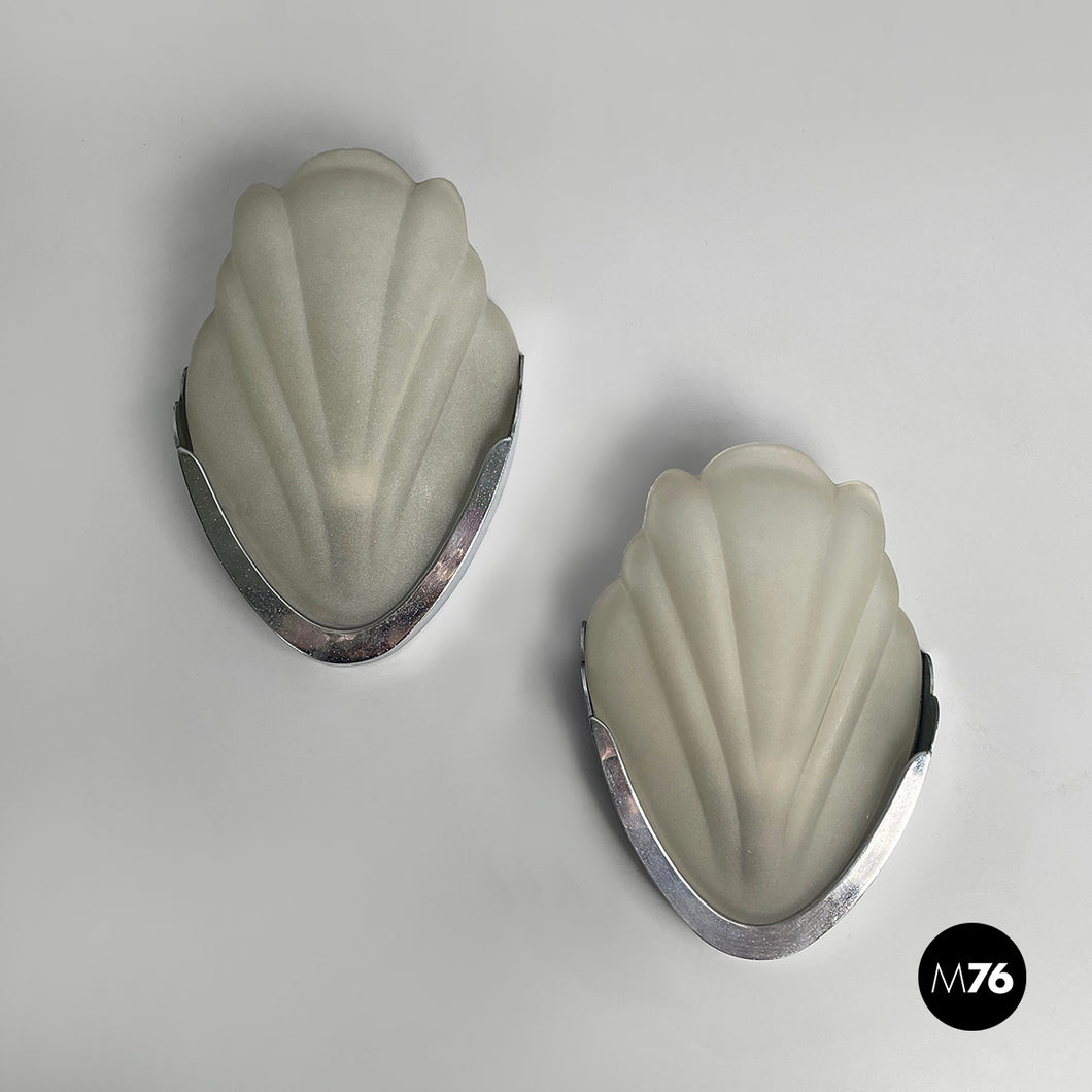 Shell-shaped wall lamps in glass and metal, 1930s