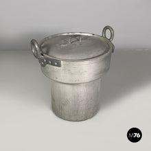 画像をギャラリービューアに読み込む, Aluminum pot with lid, 1930s
