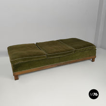 将图片加载到图库查看器，Green velvet daybed, 1930s
