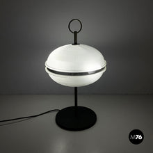 Load image into Gallery viewer, Table lamp in molded glass, brass and black metal, 1960s
