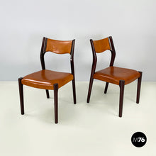 Load image into Gallery viewer, Chair in brown leather and dark wood, 1960s
