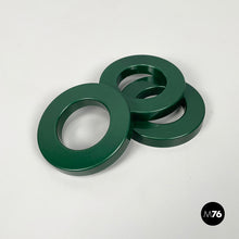 Charger l&#39;image dans la galerie, Forest green rings for the perpetual wall calendar by Ring A Date, 2020s
