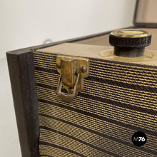 将图片加载到图库查看器，Vinyl record player by His Master&#39;s Voice, 1950s
