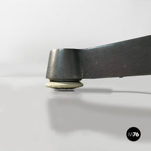 画像をギャラリービューアに読み込む, Armchair and pouf by Charles e Ray Eames, 1970s
