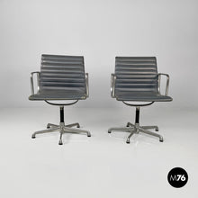 Carica l&#39;immagine nel visualizzatore di Gallery, Dark grey leather office chairs by Charles and Ray Eames for ICF, 1970s
