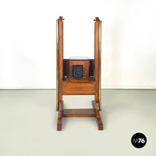 Load image into Gallery viewer, Analogue floor camera in wood and brass, 1900s
