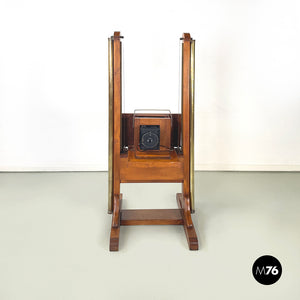 Analogue floor camera in wood and brass, 1900s