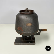 画像をギャラリービューアに読み込む, Table butter making machine in dark gray metal by Ing. Carlo Sioli, 1900-1950s
