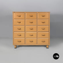 画像をギャラリービューアに読み込む, Chest of drawers in beige leather, 2000s
