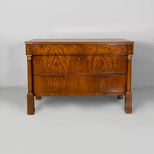 Load image into Gallery viewer, Chest of drawers in wood, early 19th century
